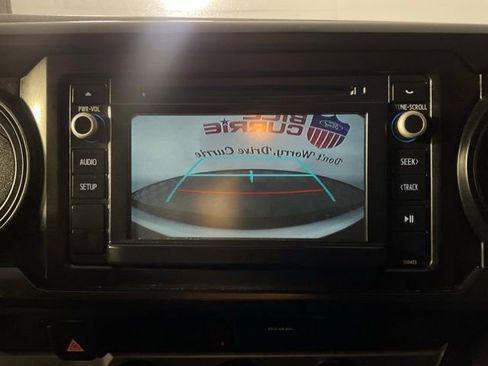 Used 2018 Toyota Tacoma SR image 21