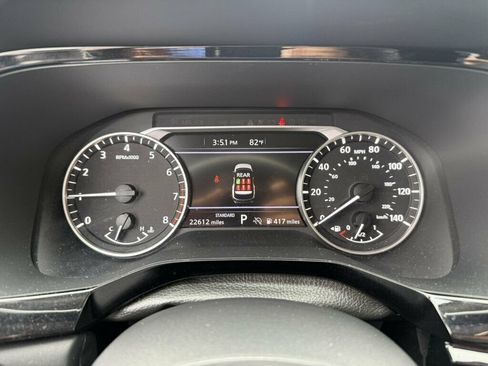 Used 2025 Nissan Pathfinder SV FWD image 4