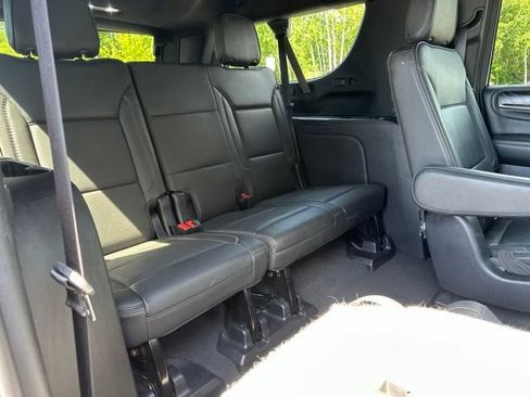 Used 2022 GMC Yukon XL Denali AWD/4WD image 15
