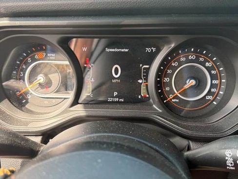 Used 2024 Jeep Wrangler Willys image 5