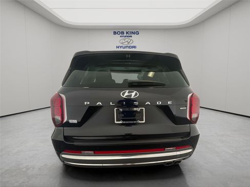 Used 2024 Hyundai Palisade Calligraphy AWD/4WD image 4