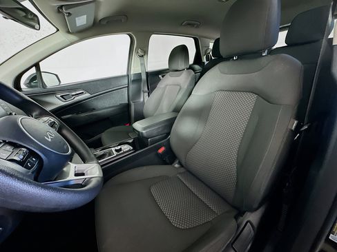 Used 2024 Kia Sportage LX image 13