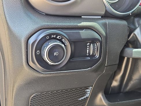 Used 2023 Jeep Wrangler Unlimited Sport AWD/4WD image 23