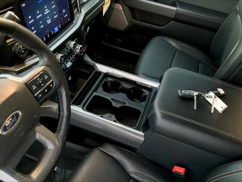 Certified 2024 Ford F250 Lariat w/ Lariat Ultimate Package image 15