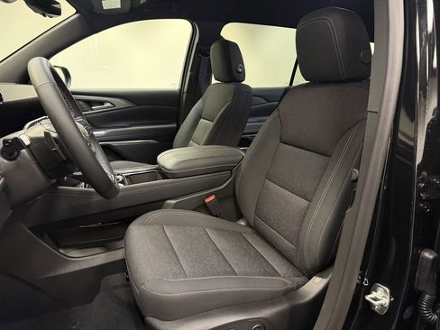 New 2026 Chevrolet Traverse LT w/ Driver Confidence Package image 20