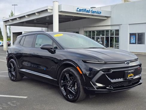 Used 2025 Chevrolet Equinox EV RS FWD image 9