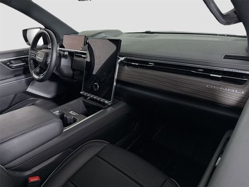 Used 2024 GMC Sierra EV Denali image 23