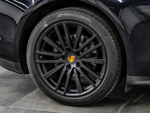 Used 2017 Porsche Panamera 4S image 66