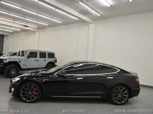 Used 2019 Tesla Model S Performance image 4