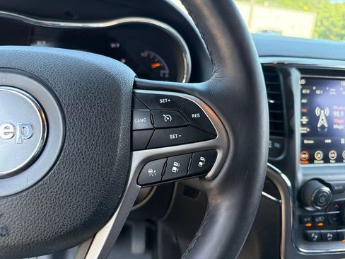 Used 2018 Jeep Grand Cherokee Limited w/ Luxury Group II AWD/4WD image 17