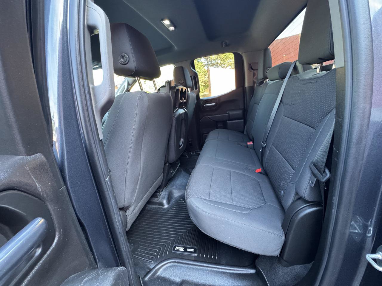 Used 2020 Chevrolet Silverado 1500 Custom w/ Custom Value Package AWD/4WD image 10