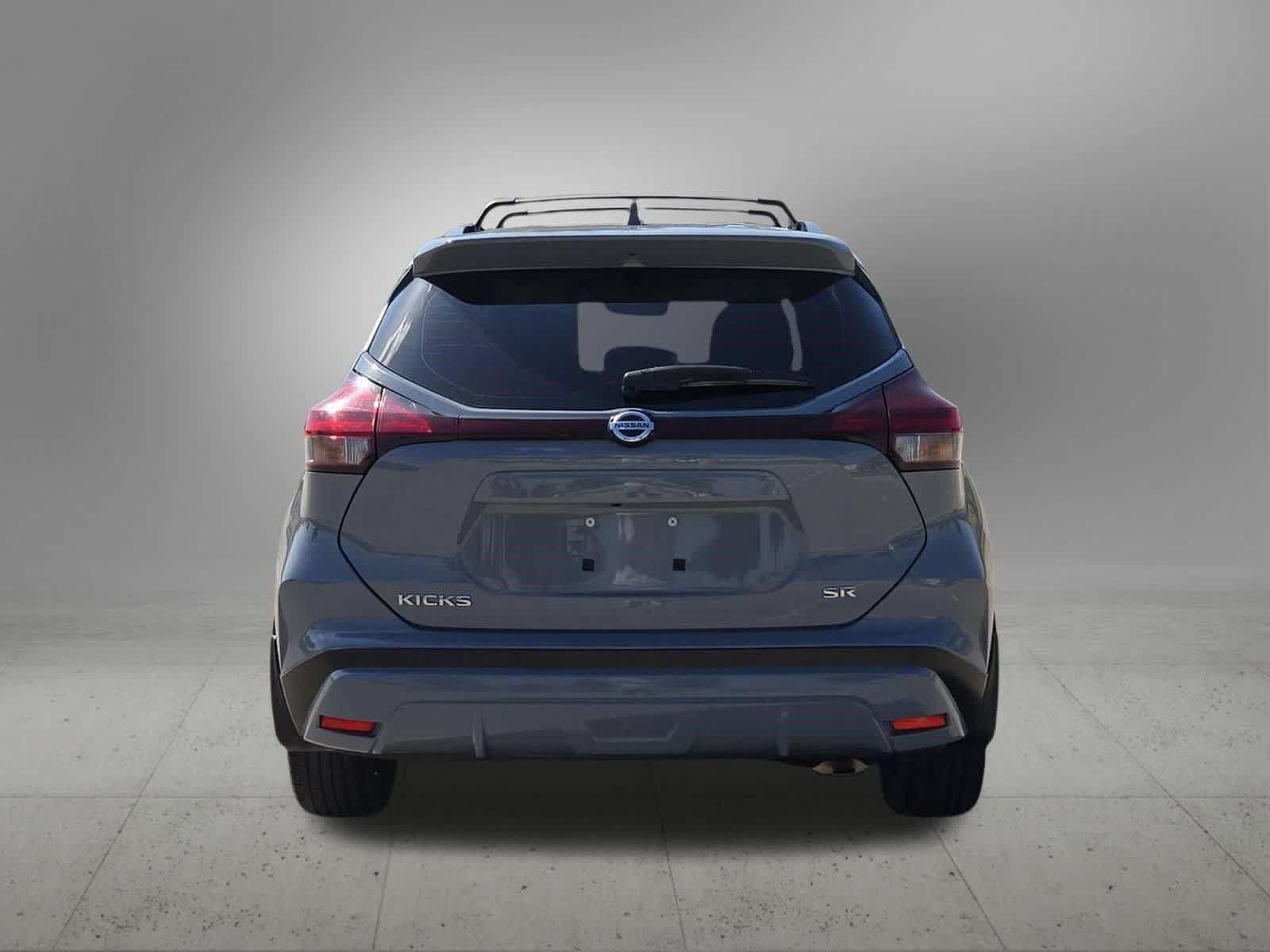Used 2021 Nissan Kicks SR w/ SR Premium Package FWD image 5