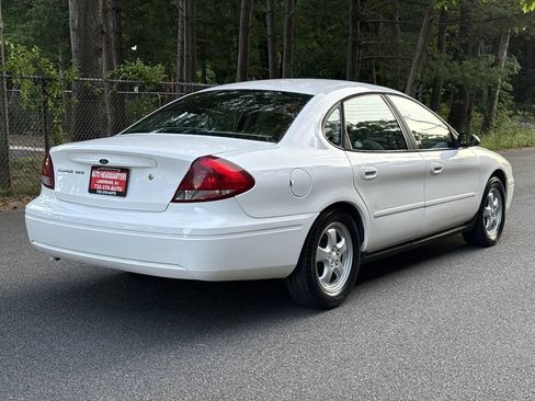 Used 2004 Ford Taurus SES FWD image 5