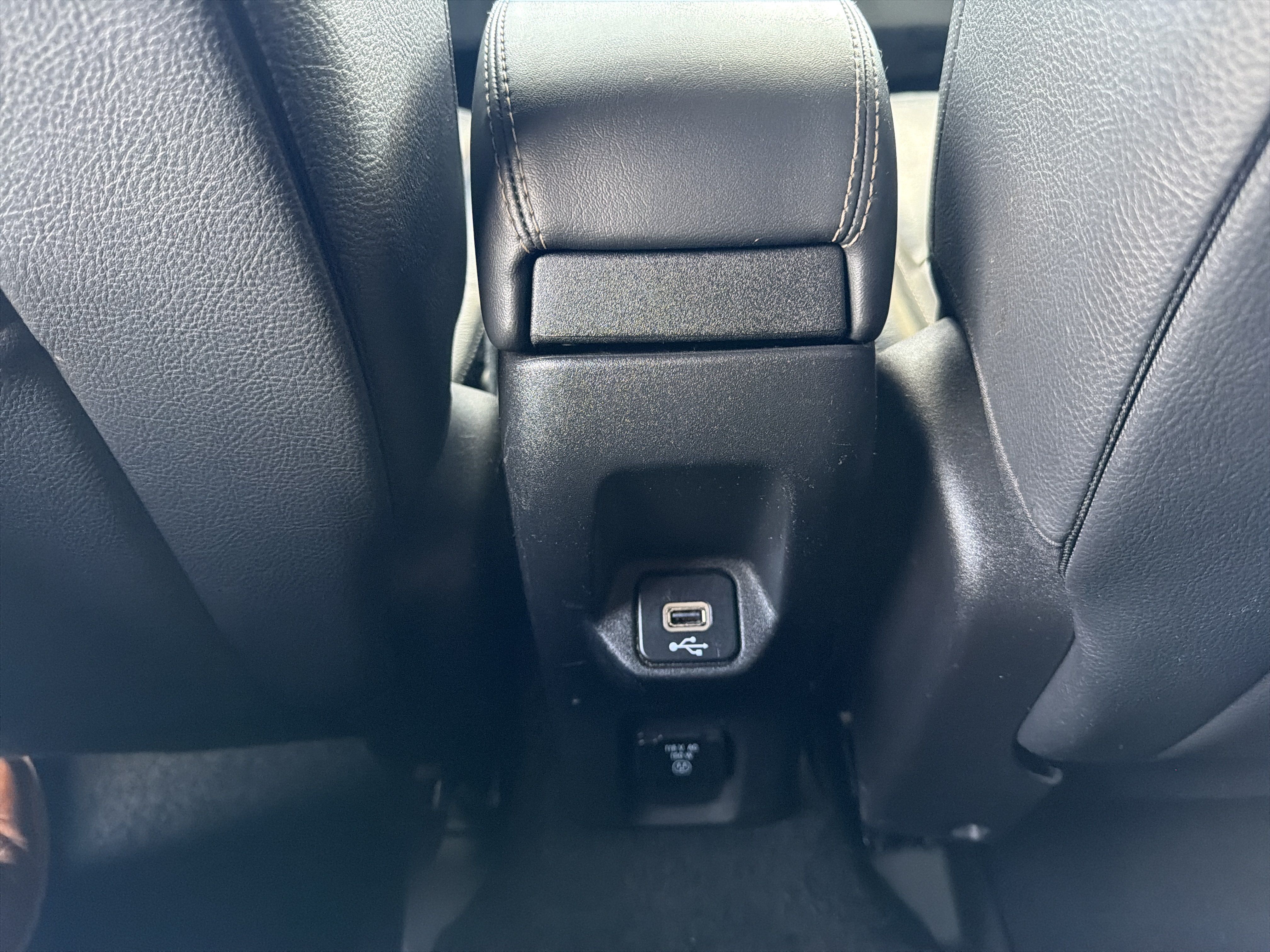 Used 2020 Jeep Renegade Altitude AWD/4WD image 10