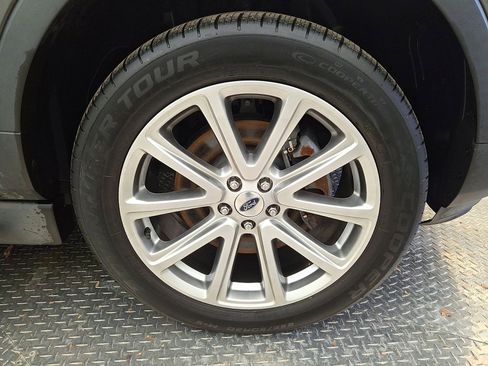 Used 2017 Ford Explorer Limited image 27