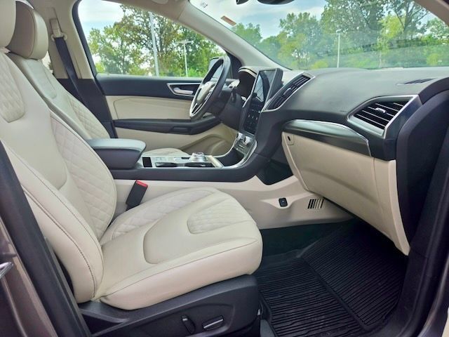 Used 2024 Ford Edge Titanium AWD/4WD image 8