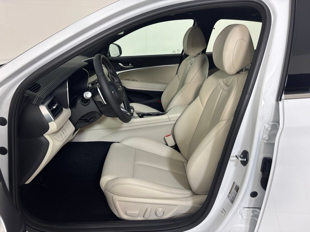 New 2026 Genesis G70 2.5T RWD image 14