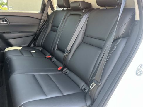 Used 2023 Nissan Rogue SL image 19