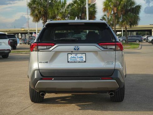 Used 2020 Toyota RAV4 Limited w/ Carpet Mat Package AWD/4WD image 5