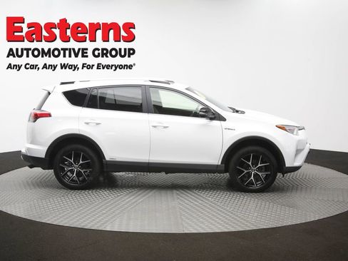 Used 2018 Toyota RAV4 SE AWD/4WD image 47