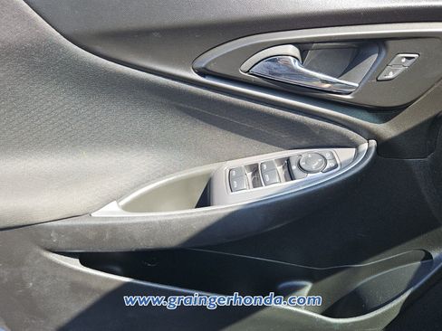 Used 2024 Chevrolet Malibu LT FWD image 23