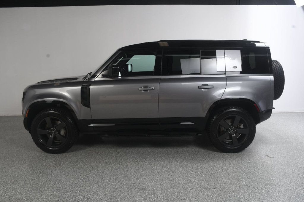 Used 2022 Land Rover Defender 110 X-Dynamic HSE AWD/4WD image 3