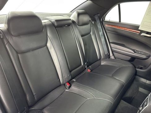 Used 2014 Chrysler 300 RWD image 29