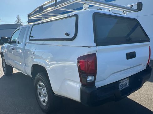 Used 2022 Toyota Tacoma SR RWD image 6
