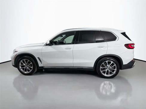 Certified 2023 BMW X5 xDrive40i w/ Luxury Seating Package AWD/4WD image 8