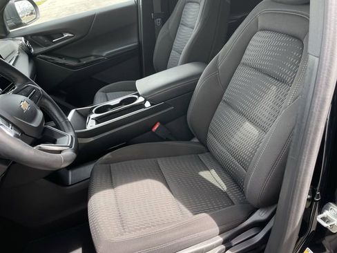 Used 2025 Chevrolet Equinox LT AWD/4WD image 11