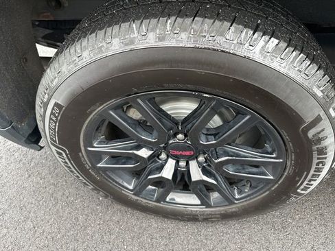 Used 2022 GMC Sierra 1500 Elevation w/ Elevation Premium Package AWD/4WD image 10