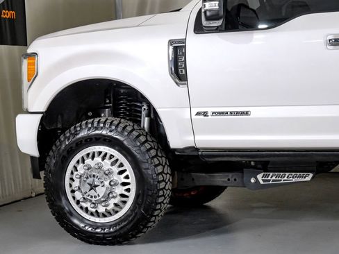 Used 2017 Ford F350 Lariat w/ Lariat Ultimate Package image 12