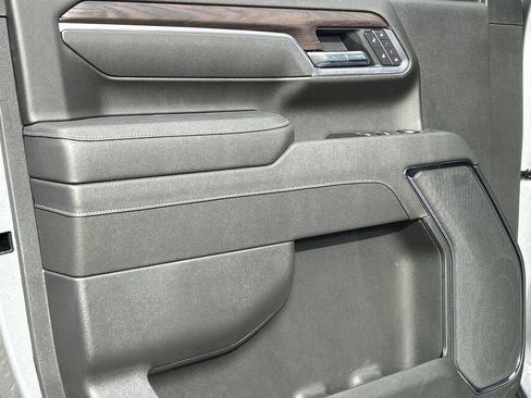New 2026 GMC Sierra 2500 SLT AWD/4WD image 22