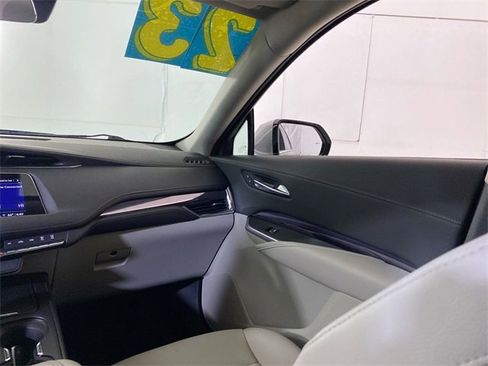 Used 2023 Cadillac XT4 Luxury image 11