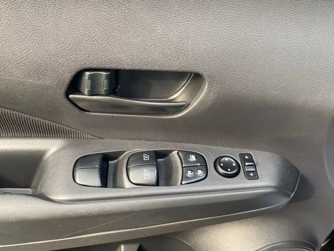 Used 2023 Nissan Kicks S FWD image 21
