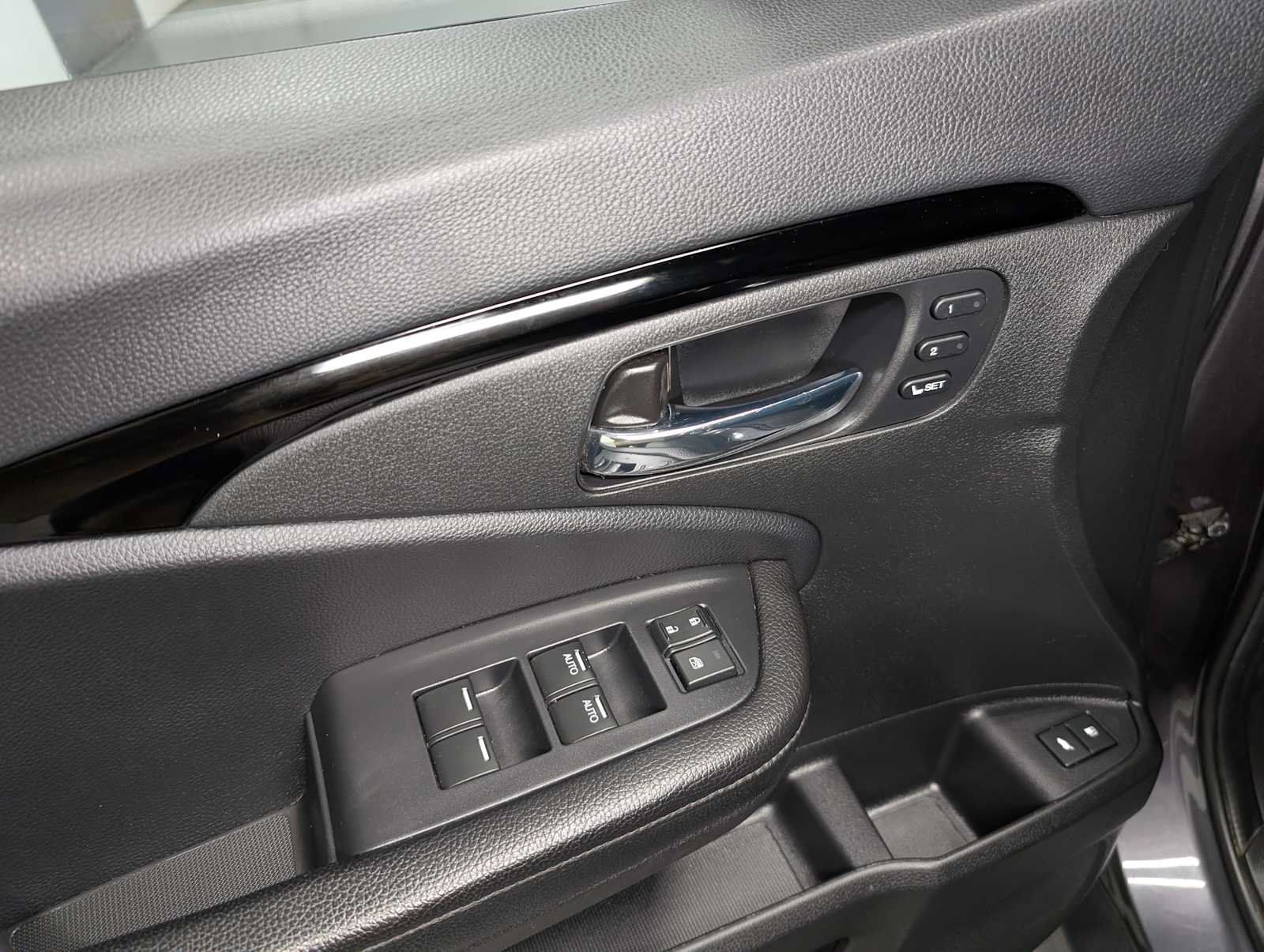 Used 2020 Honda Pilot Touring image 41