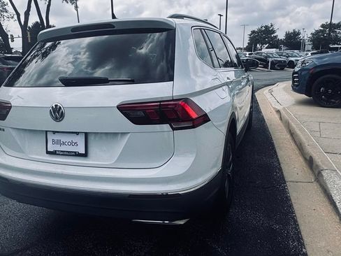 Used 2020 Volkswagen Tiguan SE FWD image 6