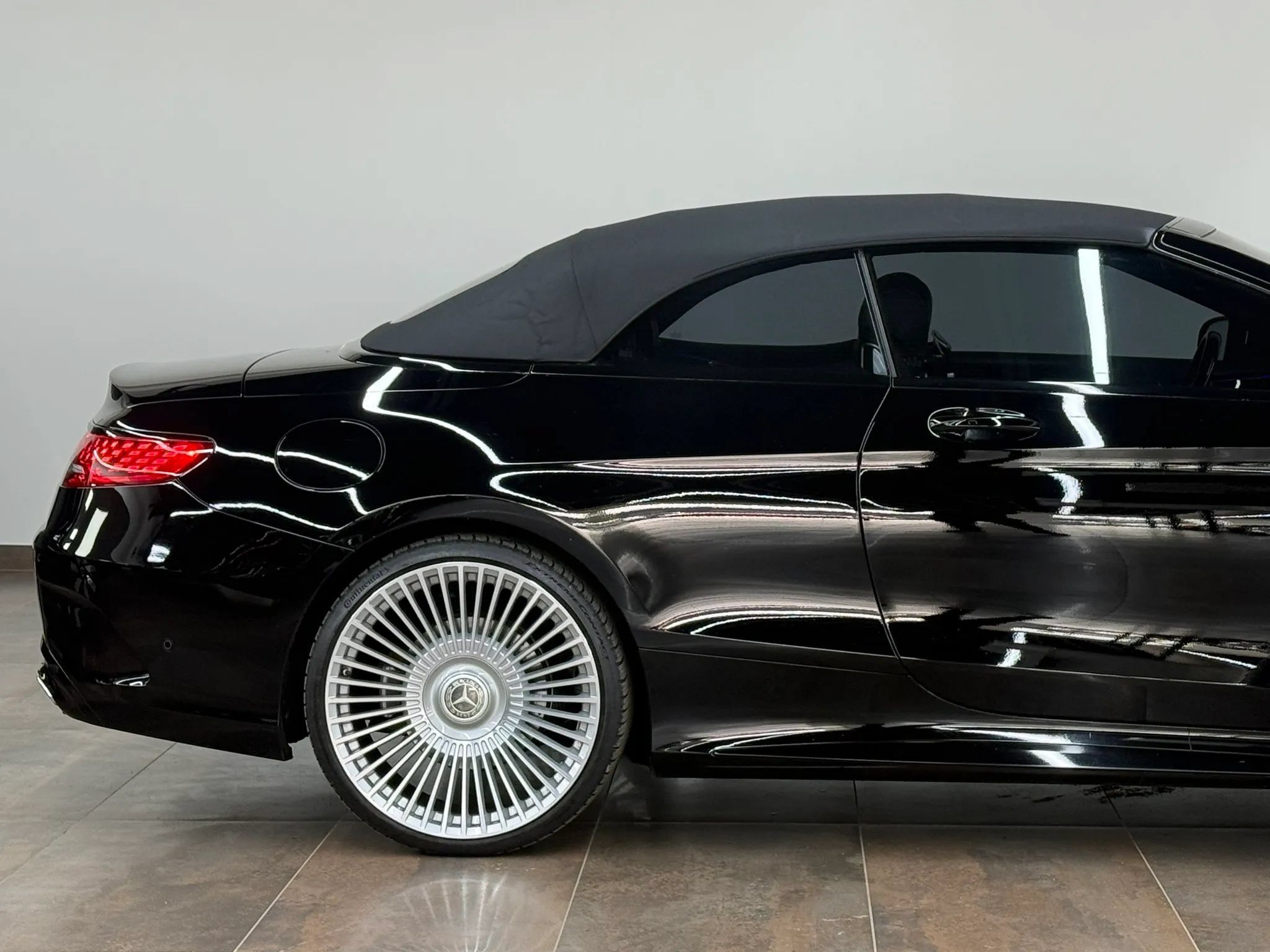 Used 2019 Mercedes-Benz S 560 Cabriolet image 15