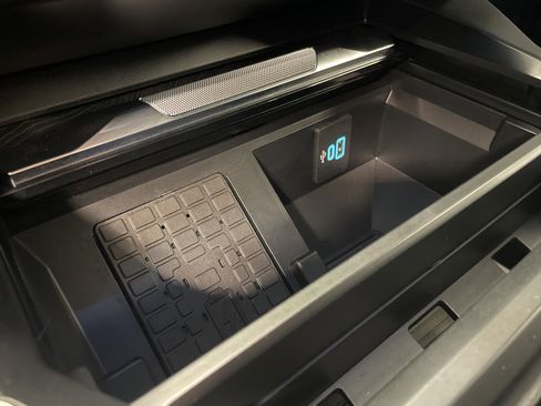 Used 2025 Ford F250 Platinum image 19