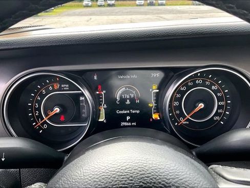 Used 2022 Jeep Gladiator Sport AWD/4WD image 14
