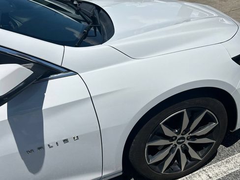 Used 2017 Chevrolet Malibu LT w/ Leather Package FWD image 18