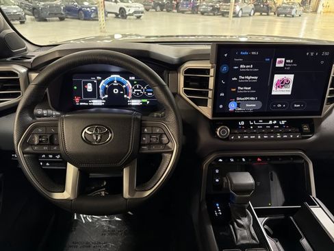 Used 2025 Toyota Sequoia Limited w/ Tow Technology Package AWD/4WD image 28