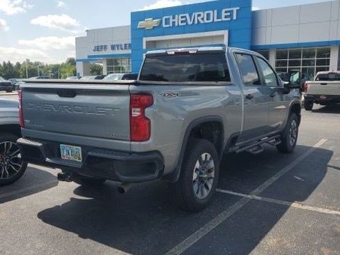 Used 2024 Chevrolet Silverado 2500 Custom w/ Custom Value Package AWD/4WD image 2