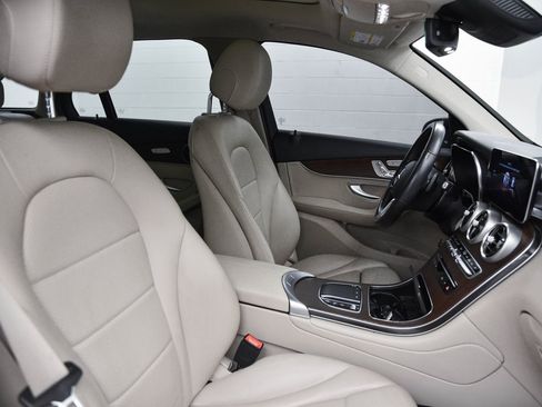 Used 2022 Mercedes-Benz GLC 300 GLC 300 image 15