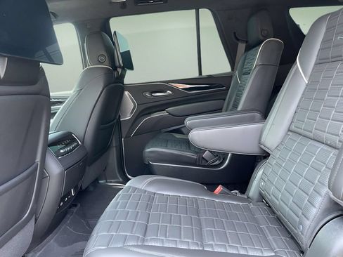 Used 2024 Cadillac Escalade V AWD/4WD image 13