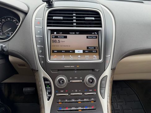 Used 2016 Lincoln MKX Reserve w/ Climate Package AWD/4WD image 38