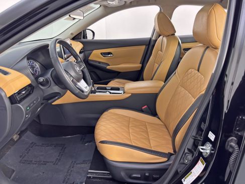 Used 2022 Nissan Sentra SV w/ SV Premium Package image 16