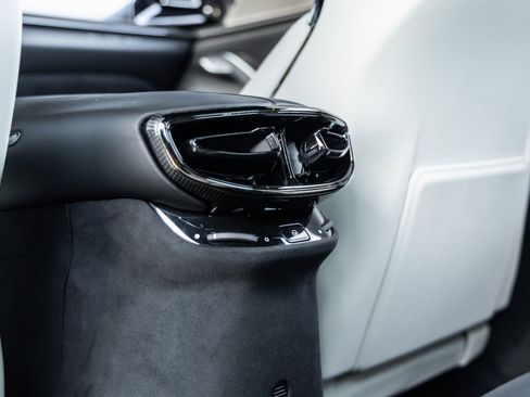 Used 2024 Ferrari Purosangue image 43