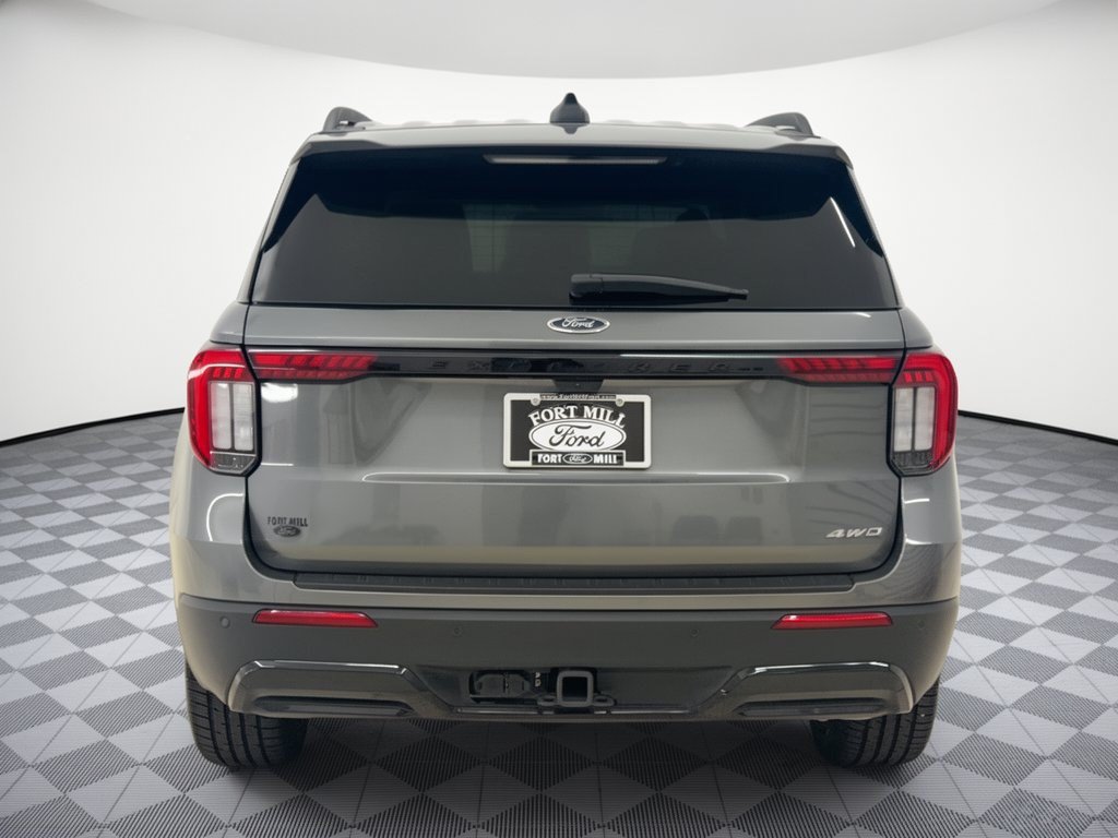 Used 2025 Ford Explorer ST-Line w/ ST-Line Street Pack AWD/4WD image 11