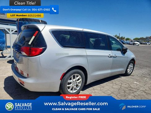 Used 2023 Chrysler Voyager LX FWD image 4